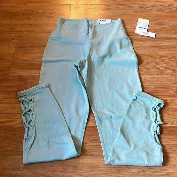 NWT Old Navy 7/8 Ankle Leggings - Picture 1 of 3
